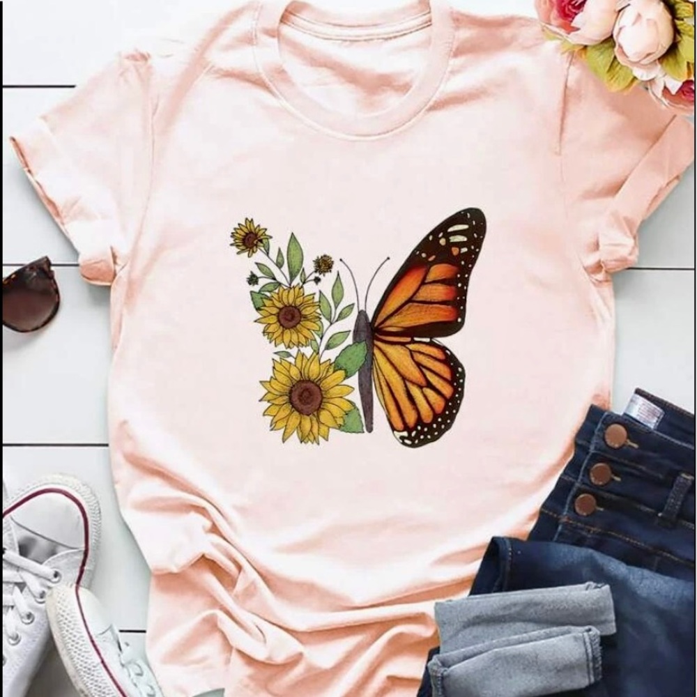 Butterfly 🦋T Shirt 🌻100% COTTON/ONLY 1 LEFT SM